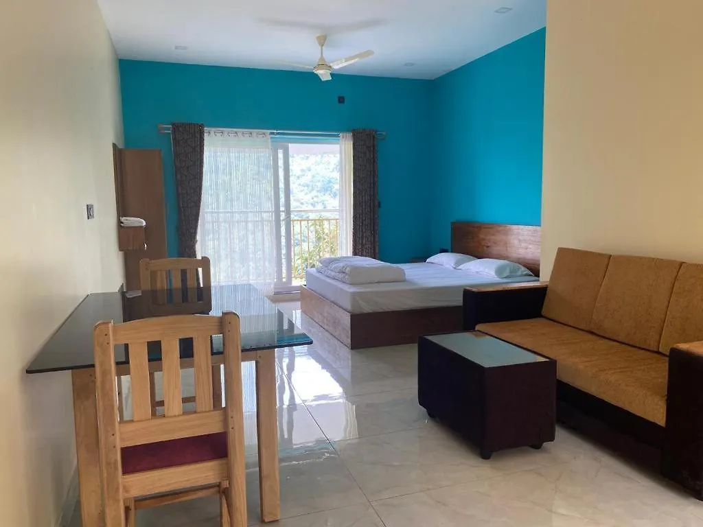 Earth Lounge Resort Vagamon 3*,